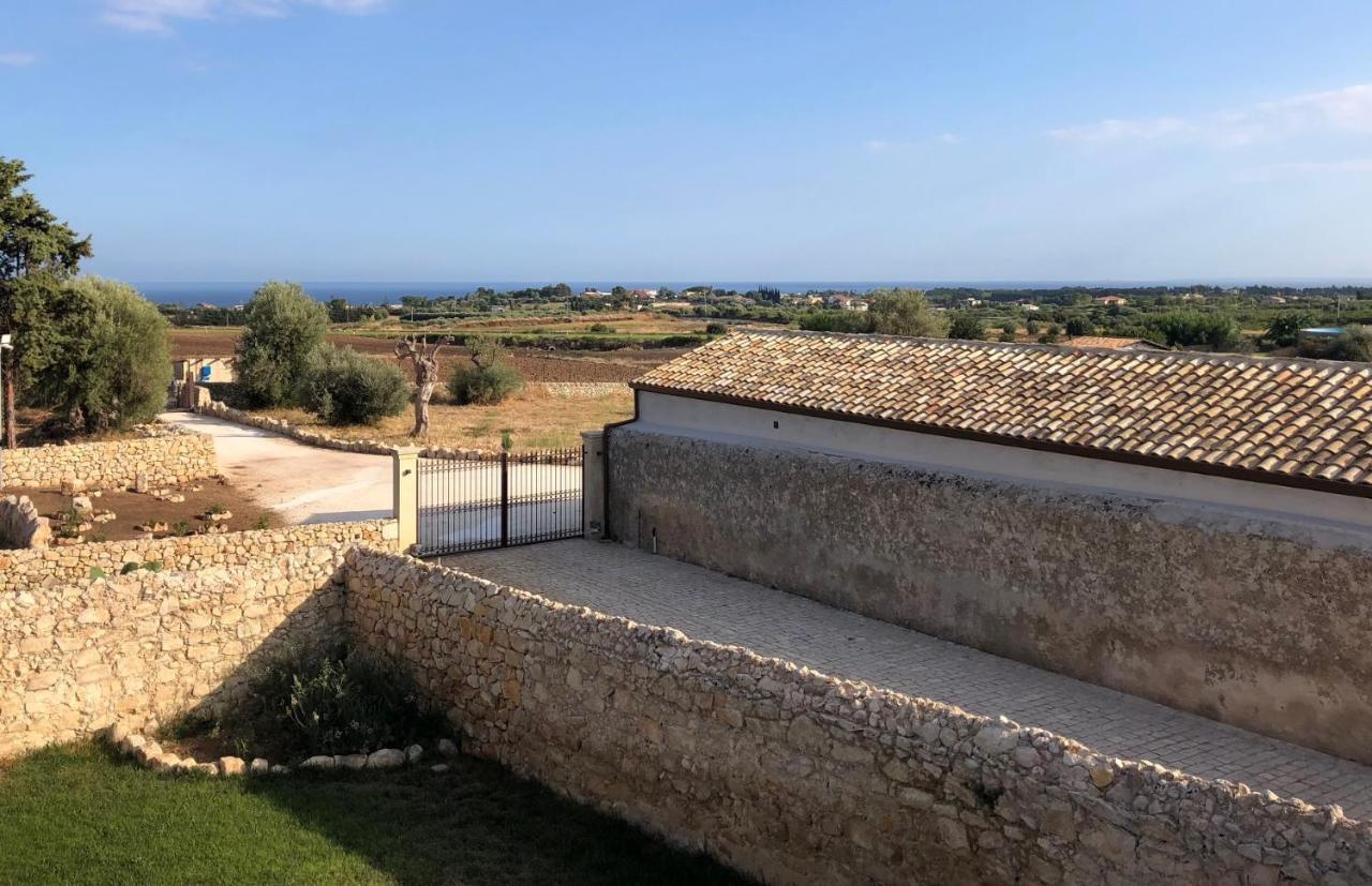 Ballium Luxury Relais Avola Luaran gambar