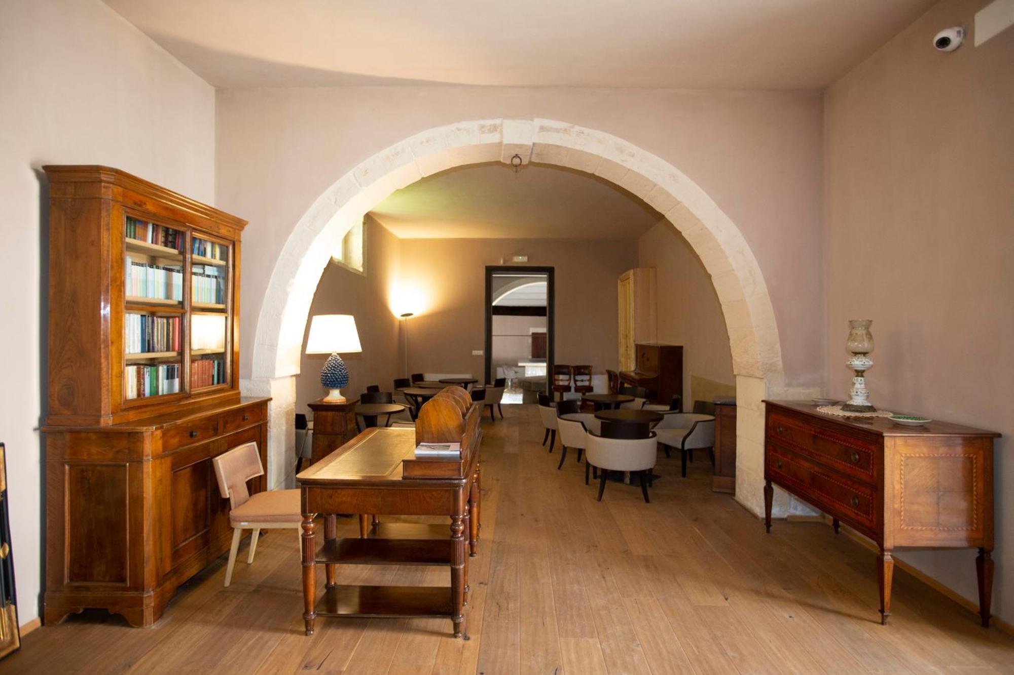 Ballium Luxury Relais Avola Luaran gambar