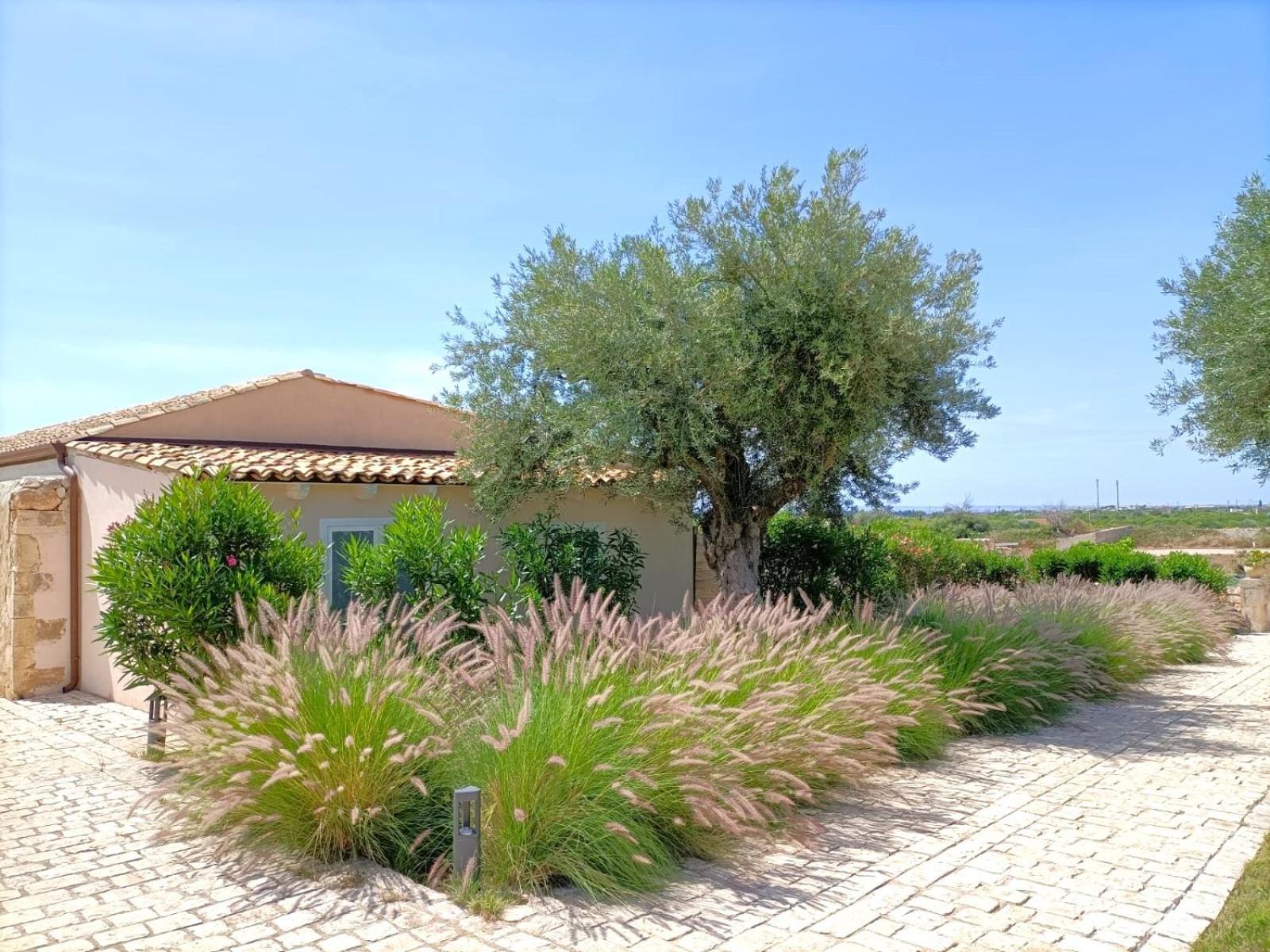 Ballium Luxury Relais Avola Luaran gambar
